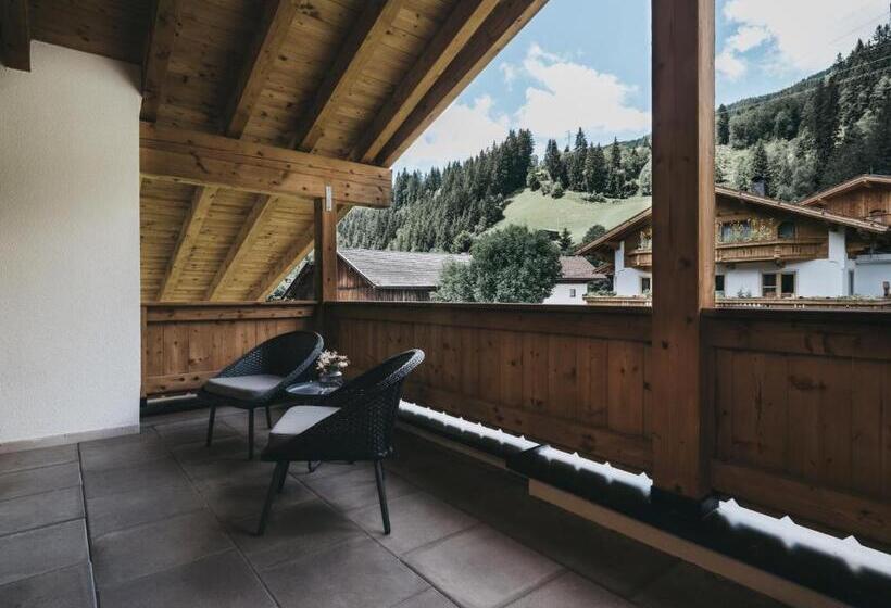 스탠다드 스튜디오, Vaya Gerlos