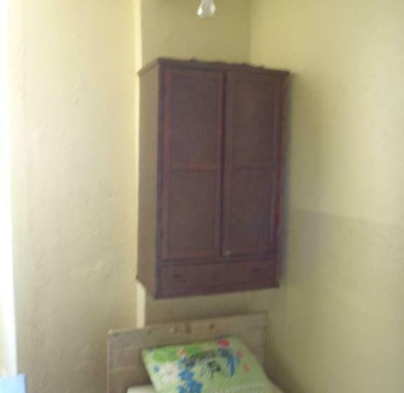 اتاق استاندارد یک نفره, Hospedagem Ledo