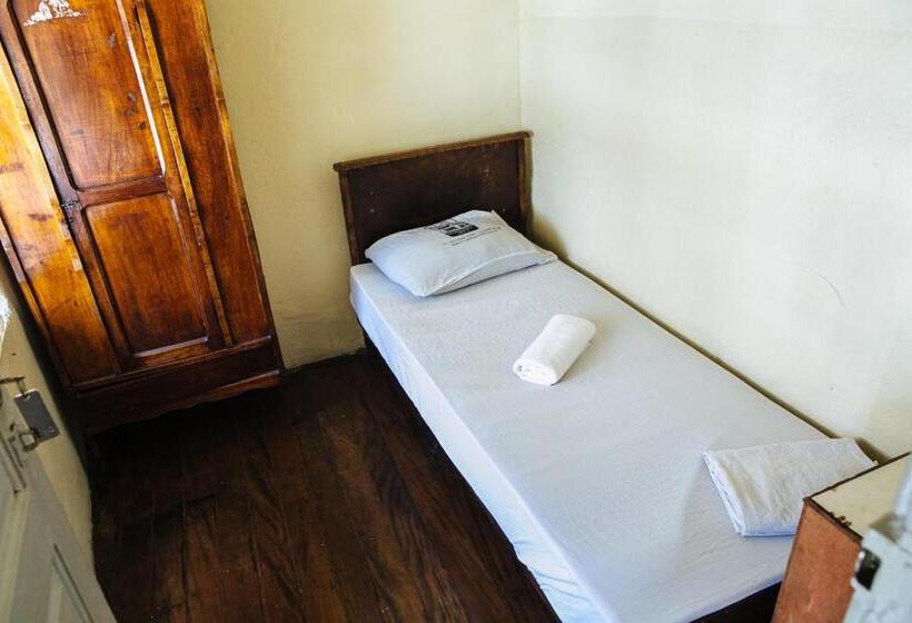 اتاق استاندارد یک نفره, Hospedagem Ledo