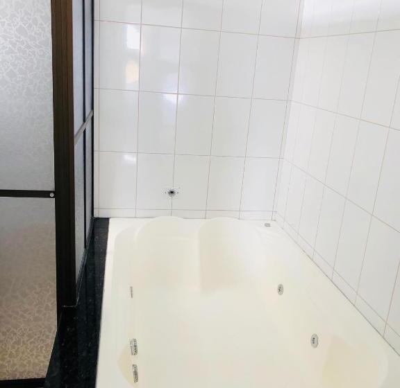 Студио Стандарт Вид на Бассейн, Tio San