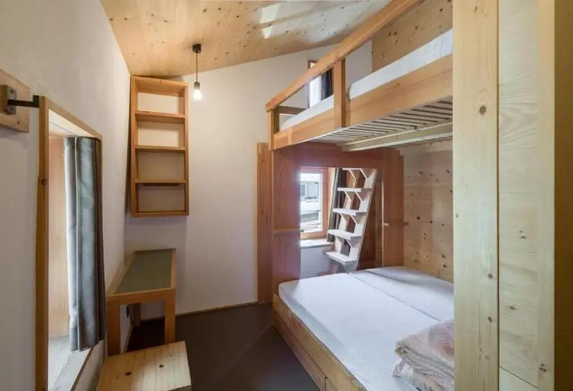 スタンダード４人部屋, Jugendherberge Trin