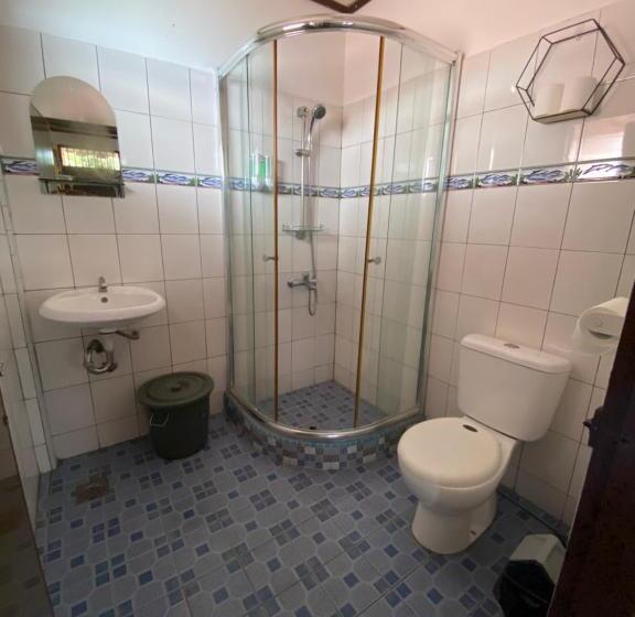 스탠다드 룸 호수 전망, Romlan