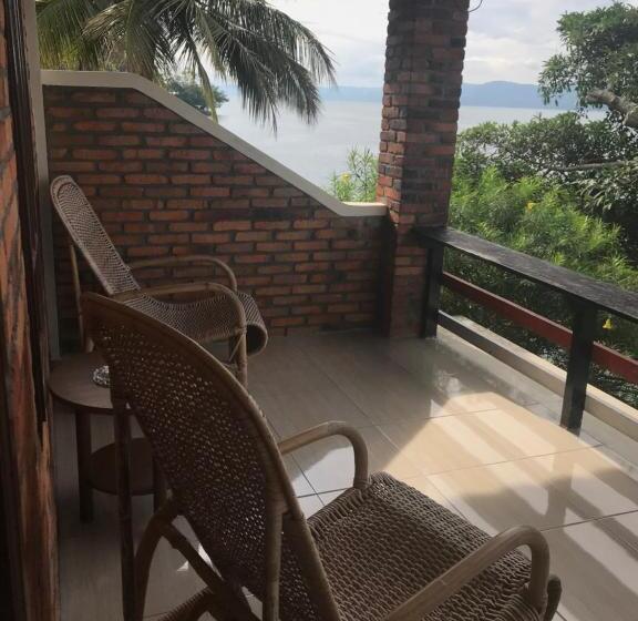 스탠다드 룸 호수 전망, Romlan