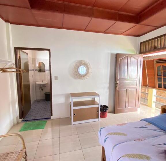 스탠다드 룸 호수 전망, Romlan