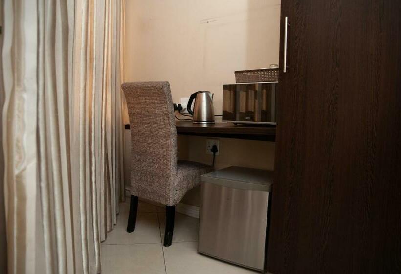 Номер Стандарт, Bayside Hotel 100 Pixley Kaseme Street
