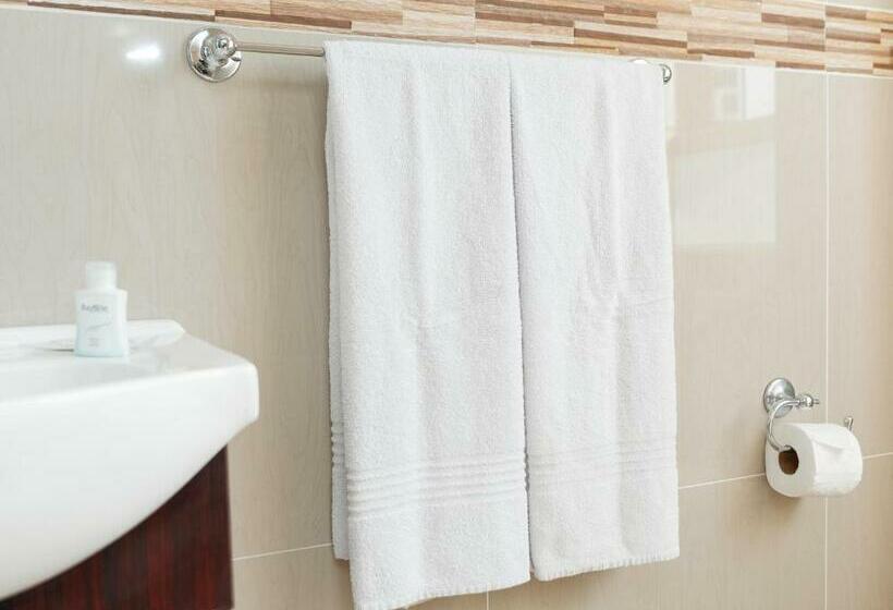 标准间, Bayside Hotel 100 Pixley Kaseme Street