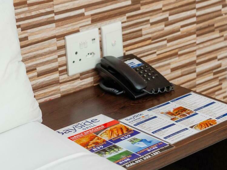 标准间, Bayside Hotel 100 Pixley Kaseme Street