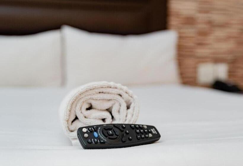 标准间, Bayside Hotel 100 Pixley Kaseme Street