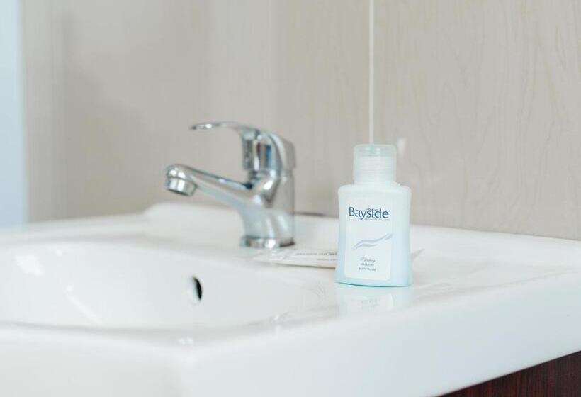 标准间, Bayside Hotel 100 Pixley Kaseme Street