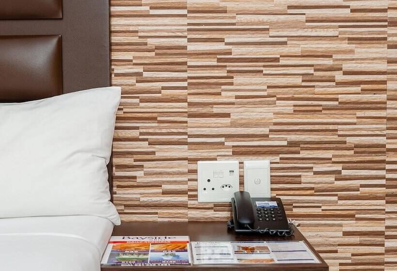 标准间, Bayside Hotel 100 Pixley Kaseme Street