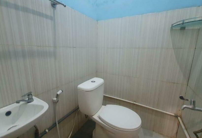 Номер Стандарт, Reddoorz Syariah At Demasto Homestay Jember