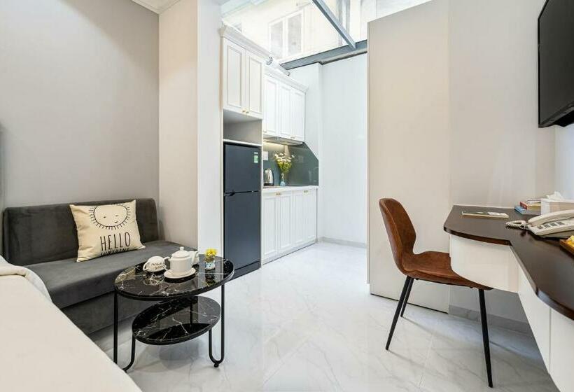 اتاق سوپریور, The Royal Homies  Phu My Hung