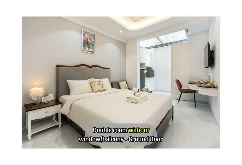 اتاق سوپریور, The Royal Homies  Phu My Hung