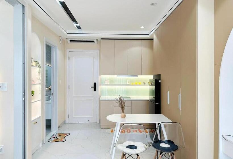 مجموعه ویستا شهر, The Royal Homies  Phu My Hung