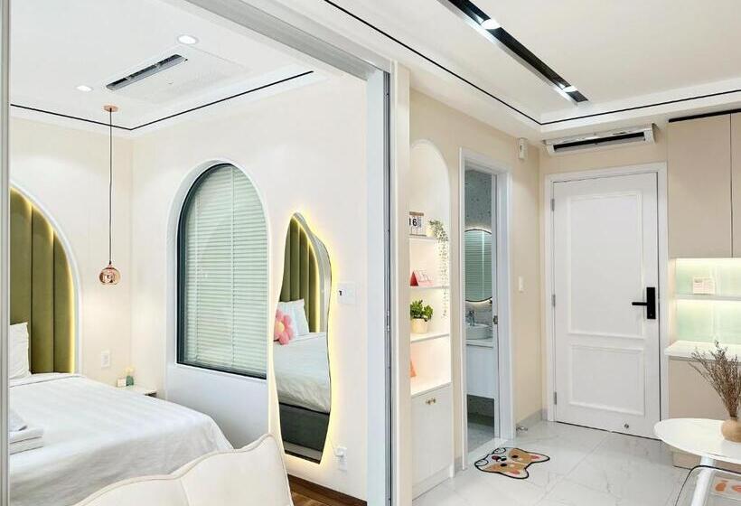 مجموعه ویستا شهر, The Royal Homies  Phu My Hung