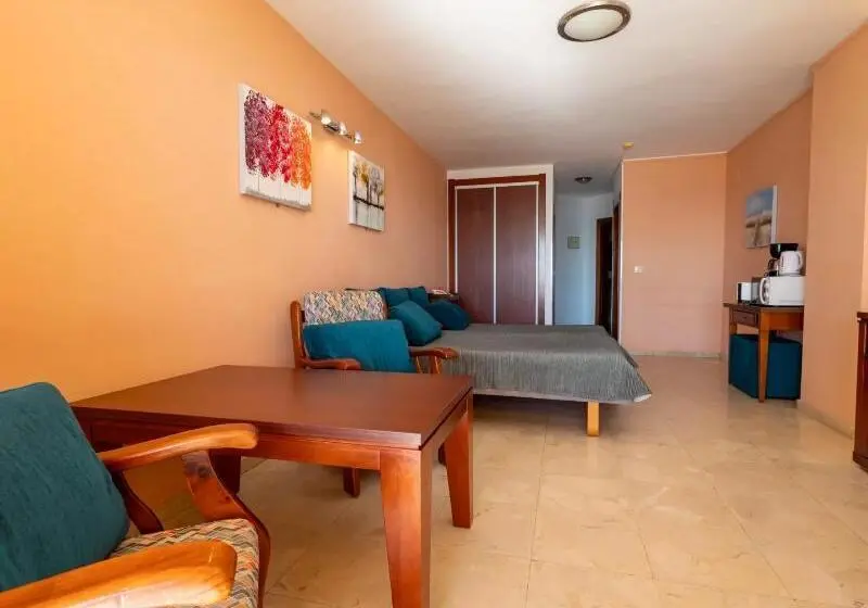 Huoneisto 1 Makuuhuone Sivuttainen Merinäkymä, Apartamentos La Jabega