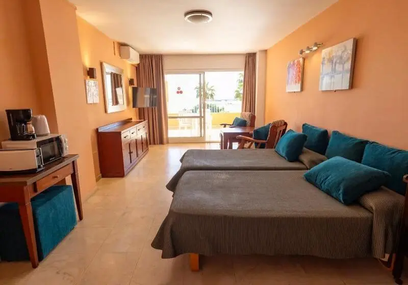 Huoneisto 1 Makuuhuone Sivuttainen Merinäkymä, Apartamentos La Jabega