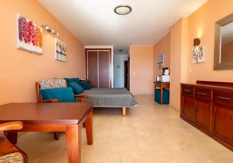 Huoneisto 1 Makuuhuone Sivuttainen Merinäkymä, Apartamentos La Jabega