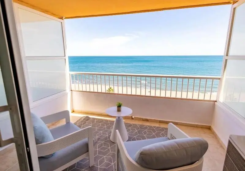 Superior-studio, Apartamentos La Jabega