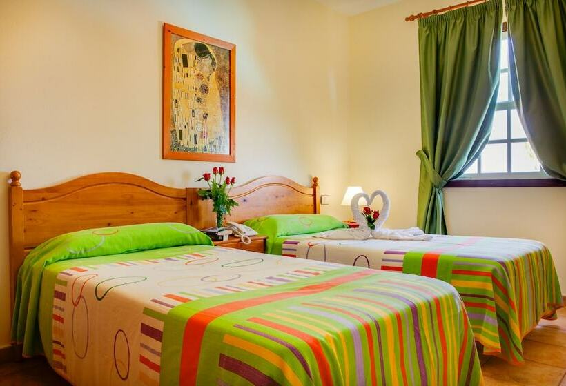 Апартаменты 1 Спальня, Apartamentos Oasis San Antonio