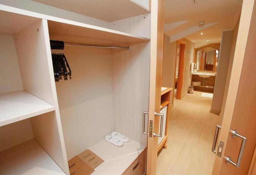 디럭스 스위트, Aqua