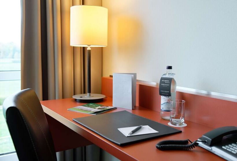 اتاق اکونومی, Atlantic Hotel Galopprennbahn