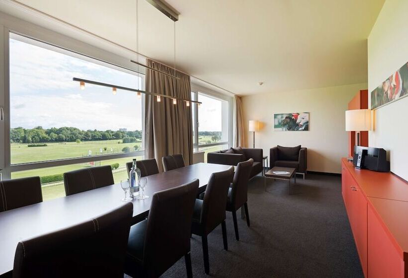 استودیوی استاندارد, Atlantic Hotel Galopprennbahn