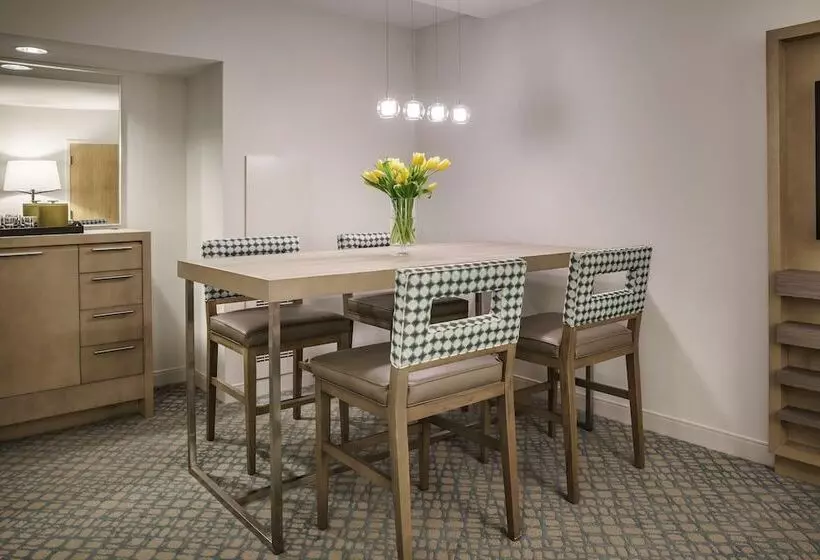 ジュニアスイート, Hyatt Regency Jacksonville Riverfront