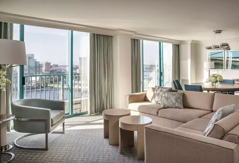 スイート, Hyatt Regency Jacksonville Riverfront