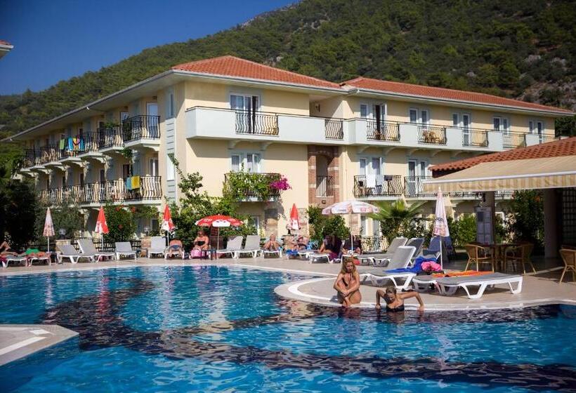 4인용 스탠다드 룸, Mavruka