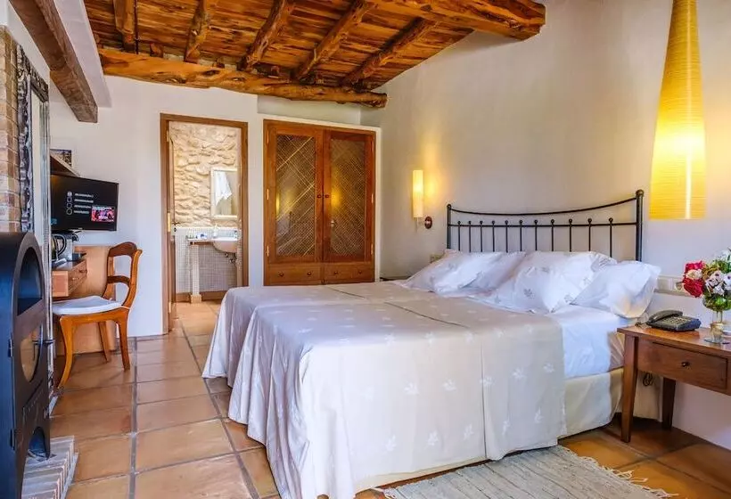 اتاق لوکس با چشم‌انداز باغ, Can Lluc Hotel Rural