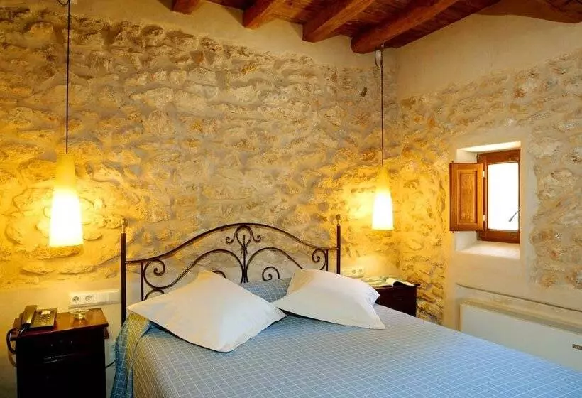 سوئیت جونیور خانوادگی, Can Lluc Hotel Rural