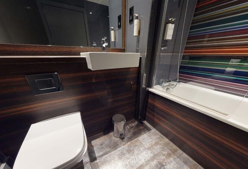 غرفة عائلية, Village Hotel Bournemouth