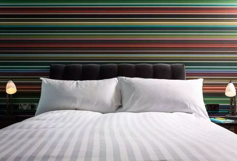اتاق استاندارد, Village Hotel Bournemouth