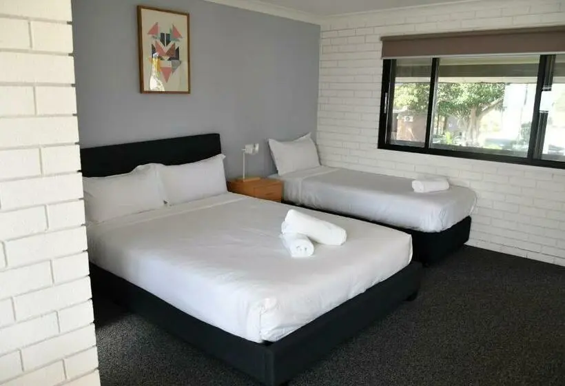 クイーンベッドのスタンダードシングルルーム, Lakeside Inn Wollongong
