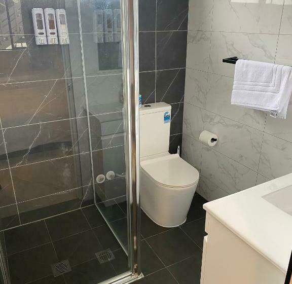 חדר משפחתי עם מיטת קומתיים, Lakeside Inn Wollongong