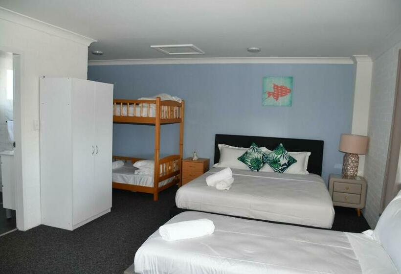 חדר משפחתי עם מיטת קומתיים, Lakeside Inn Wollongong