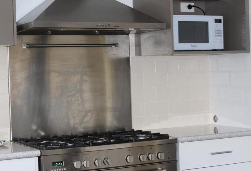 דירת שני חדרים, Lakeside Inn Wollongong