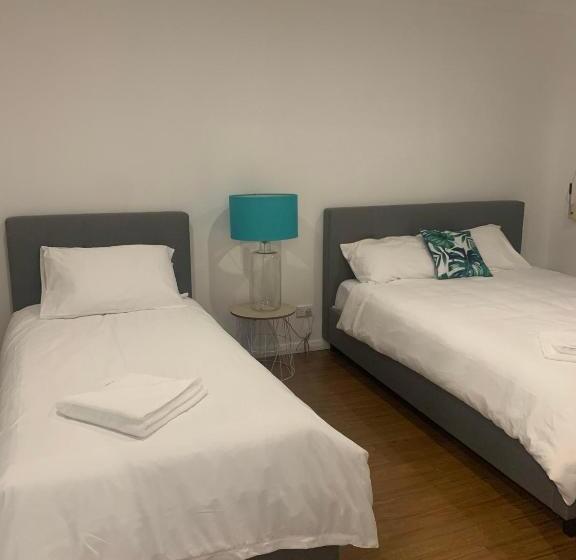 דירת שני חדרים, Lakeside Inn Wollongong