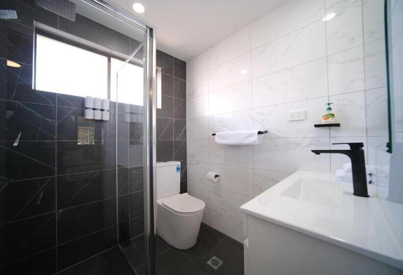 Семейный Номер с Койками, Lakeside Inn Wollongong