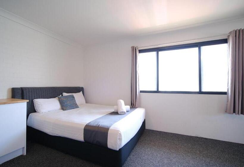 חדר משפחתי, Lakeside Inn Wollongong