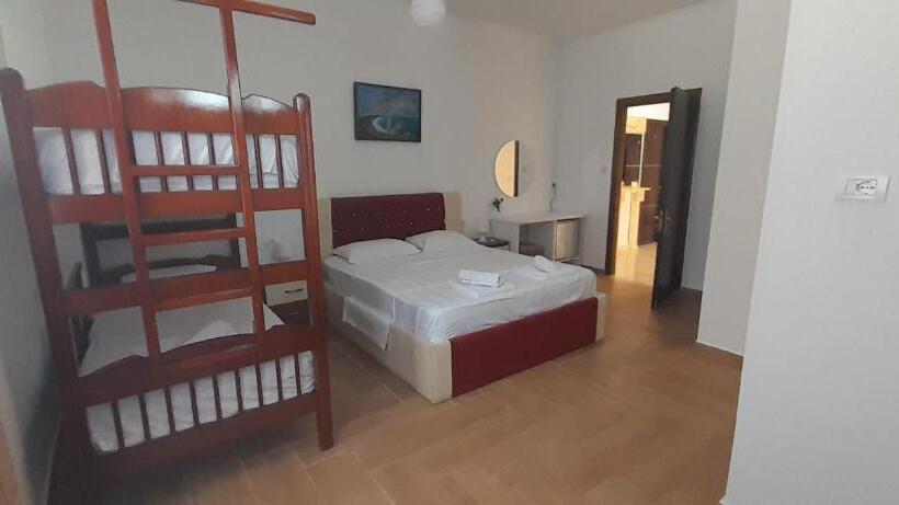 Familjerum, Tre Isole Ksamil