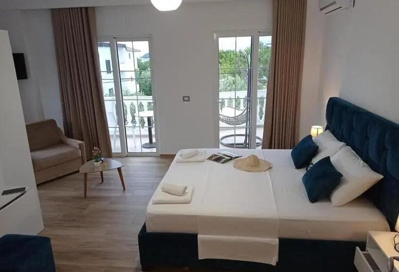 اتاق استاندارد سه تخته با بالکن, Tre Isole Ksamil