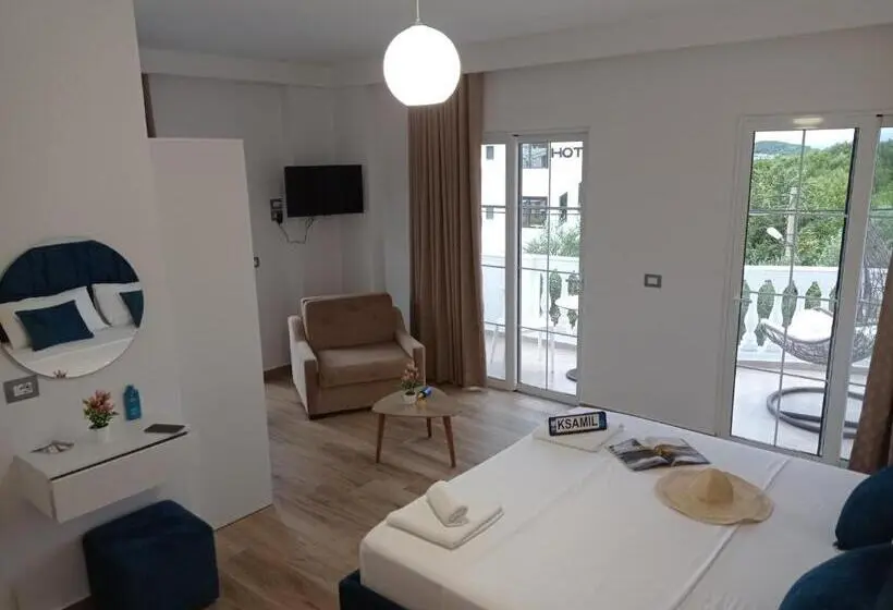 اتاق استاندارد سه تخته با بالکن, Tre Isole Ksamil