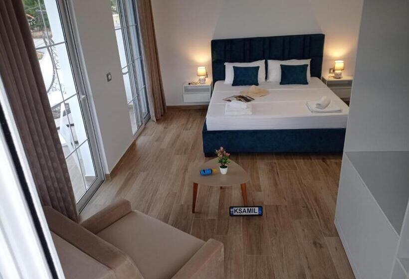 Standard Trippelrum med Balkong, Tre Isole Ksamil