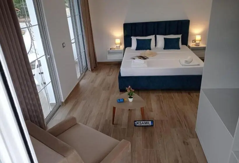 اتاق استاندارد سه تخته با بالکن, Tre Isole Ksamil