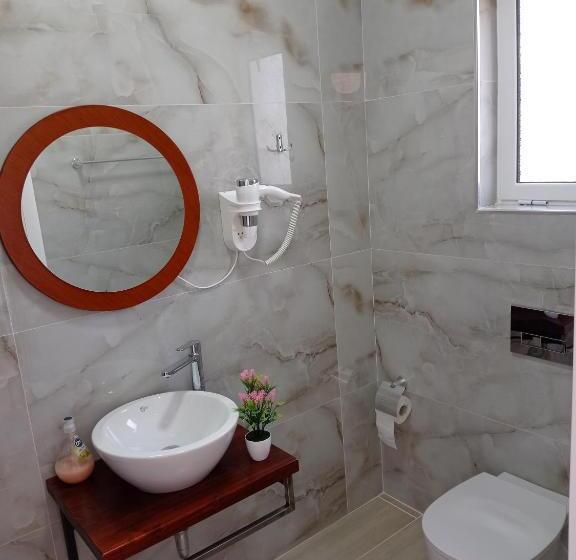 Deluxe Trippelrum, Tre Isole Ksamil