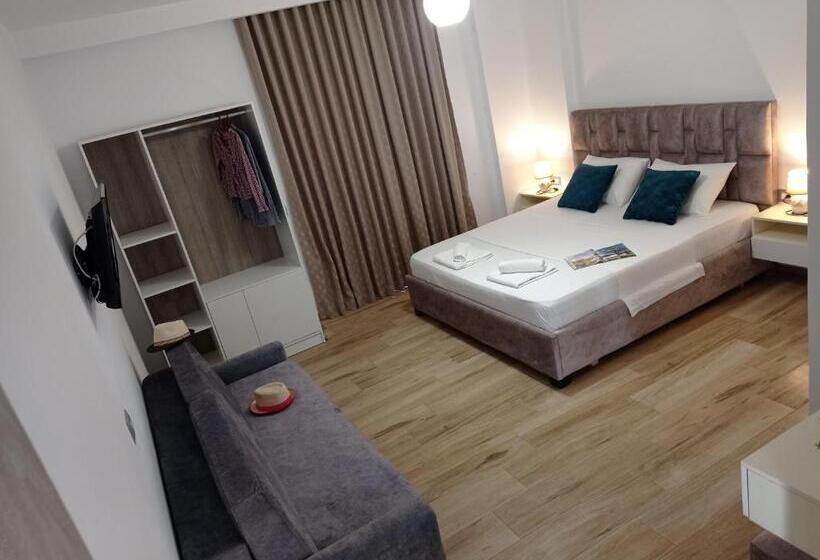 Deluxe Trippelrum, Tre Isole Ksamil