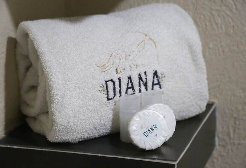 エクゼクティブルーム, Diana Del Bosque By Dot Urban