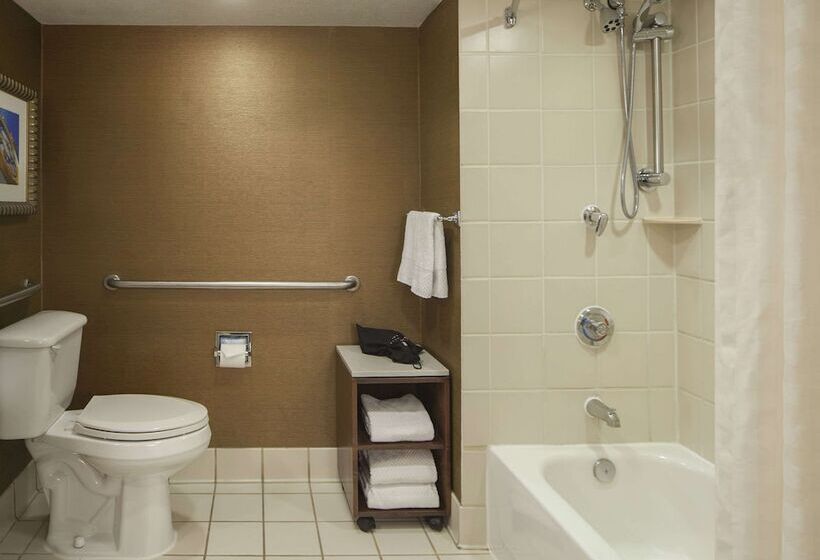 סוויטה, Embassy Suites By Hilton Austin Arboretum